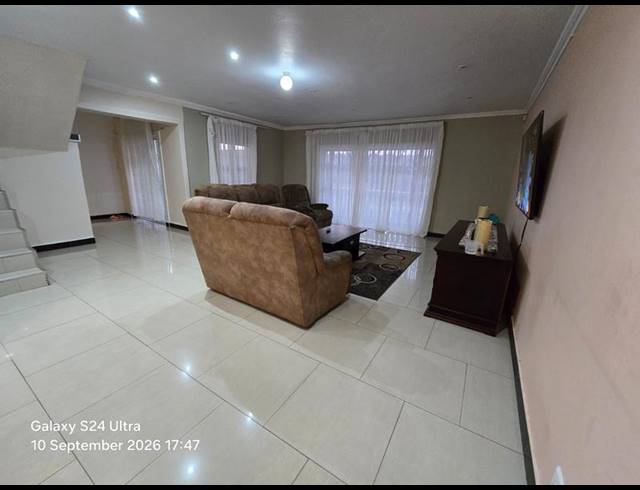 3 BEDROOM PROPERTY TO RENT IN RESERVOIR HILLS